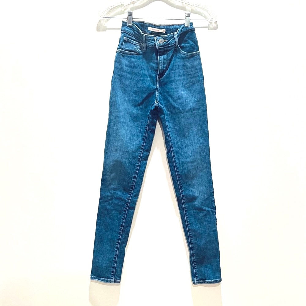 Levi’s ②⤴︎ - Picture 2 of 3